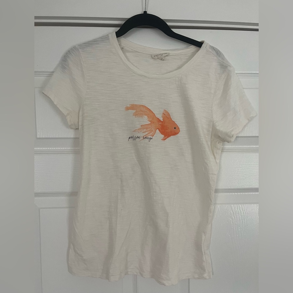 Maison Jules Short Sleeve Tee with Orange Fish Graphic